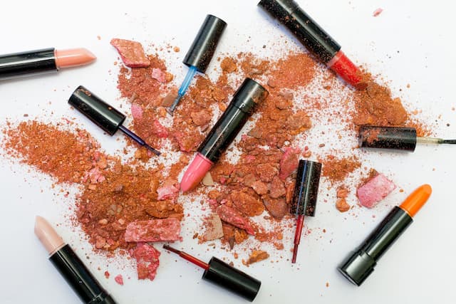 7 Brand Makeup Lokal Yang Wajib Kamu Cobain