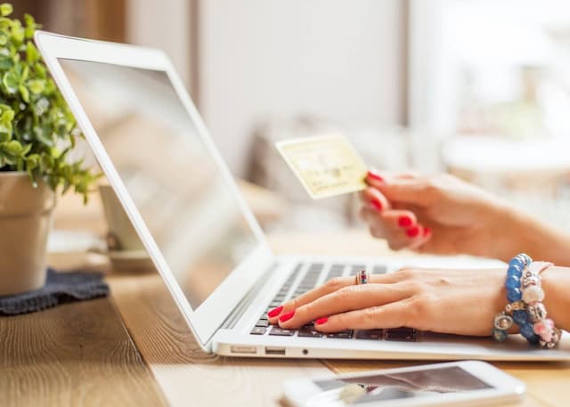 7 tips belanja online aman dan bebas penipuan